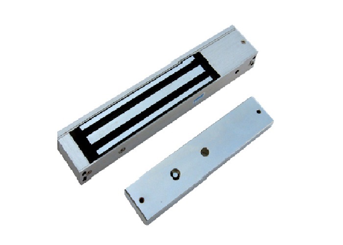 Nhung-dieu-can-xem-xet-khi-chon-mot-khoa-tu-cho-cua-phong-cua-cong